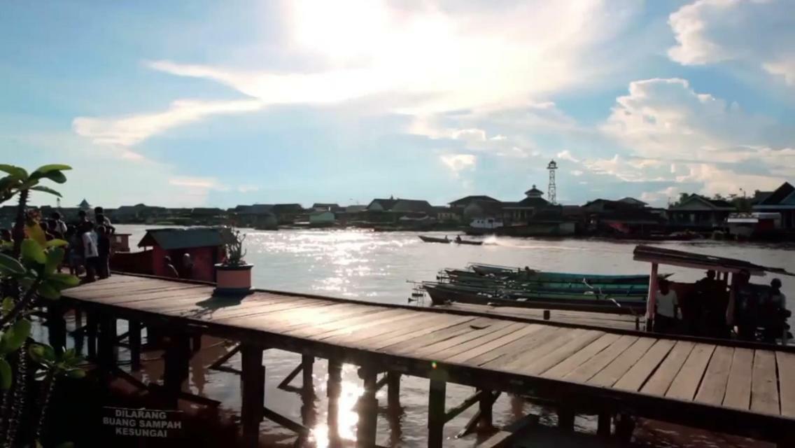 Orangutan Shaka Houseboat With Cabin Pangkalanbuun Exterior foto